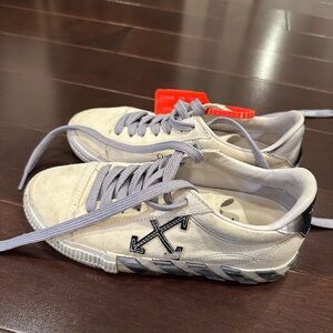 Off White vulcanized women’s size 37